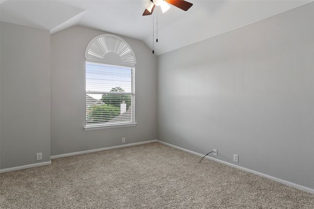 10513 Donnis Drive, Fort Worth, TX 76244