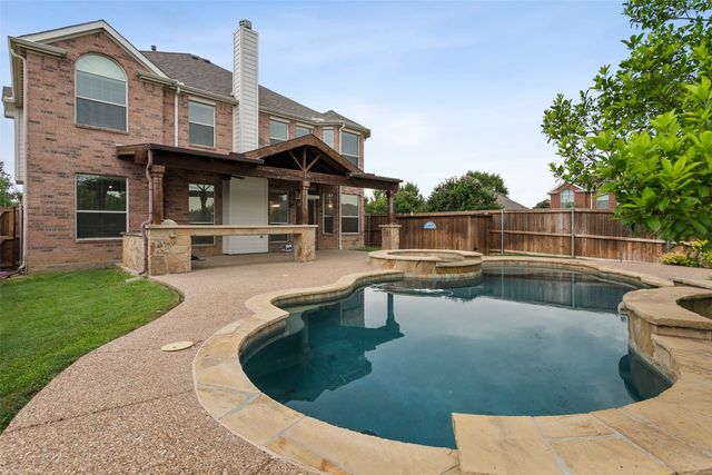 10513 Donnis Drive, Fort Worth, TX 76244