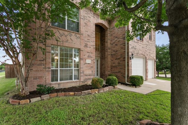 10513 Donnis Drive, Fort Worth, TX 76244