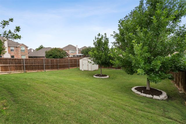 10513 Donnis Drive, Fort Worth, TX 76244