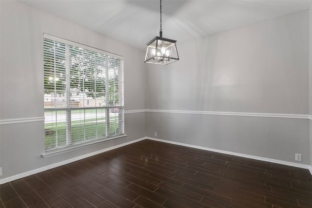 10513 Donnis Drive, Fort Worth, TX 76244