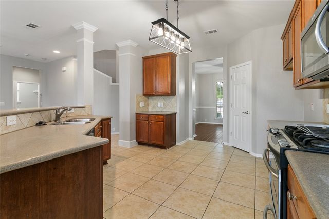10513 Donnis Drive, Fort Worth, TX 76244