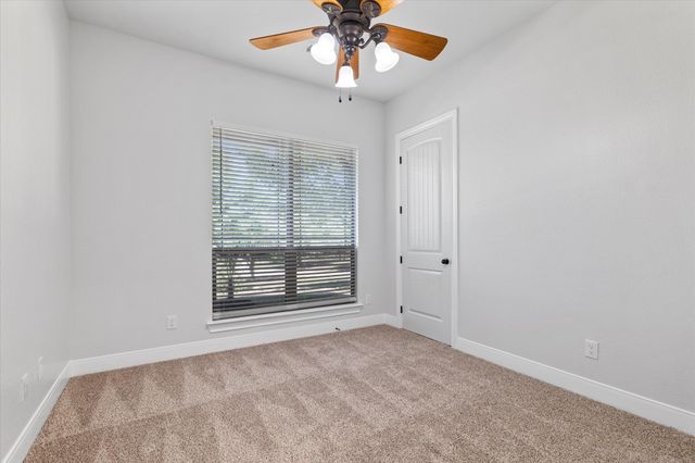 402 N Parkway Drive, Alvarado, TX 76009