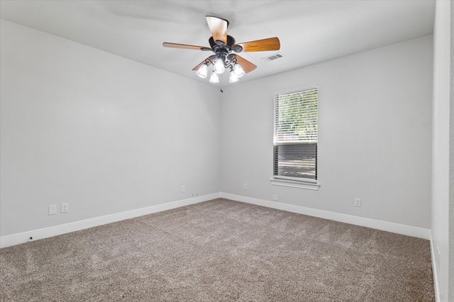 402 N Parkway Drive, Alvarado, TX 76009