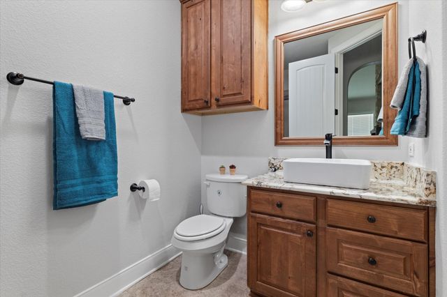 402 N Parkway Drive, Alvarado, TX 76009