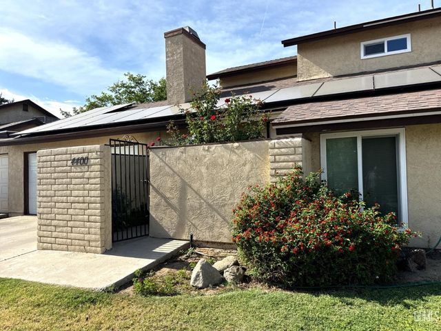 4400 Country Wood Lane, Bakersfield, CA 93313