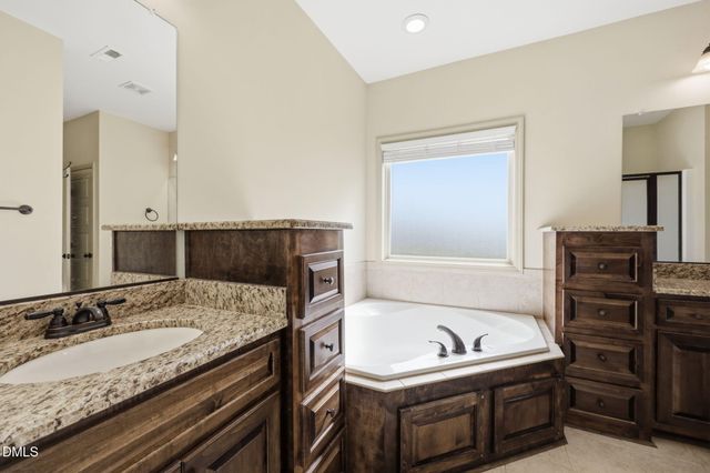 3587 Hannah Creek Road, Benson, NC 27504