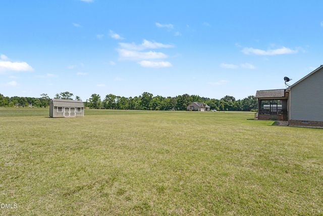 3587 Hannah Creek Road, Benson, NC 27504