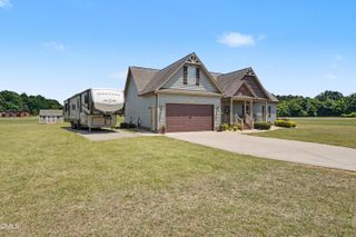 3587 Hannah Creek Road, Benson, NC 27504