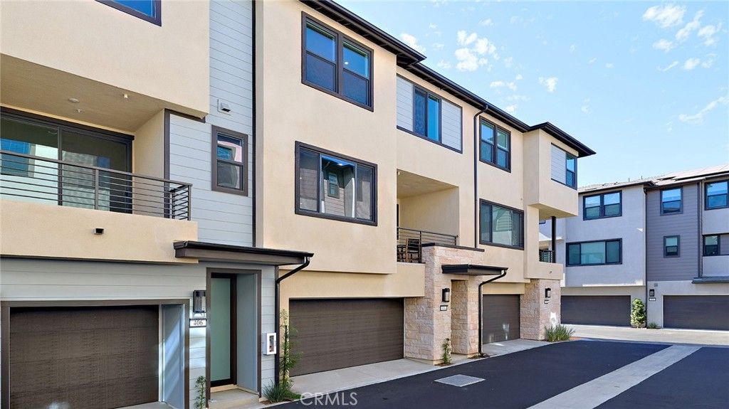 107 S Laxore Street 404, Anaheim, CA 92804 — exterior