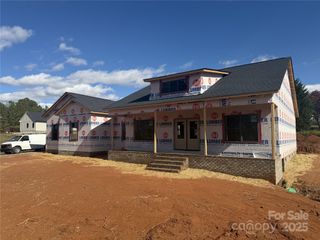 1265 Misty Lane, Hickory, NC 28601