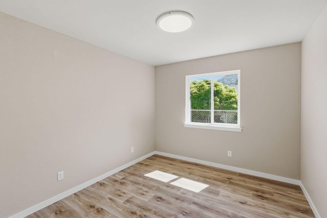 1037 SE Briannas Way, Grants Pass, OR 97527
