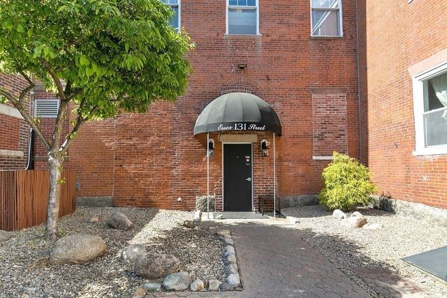 131 Essex Street 24, Salem, MA 01970