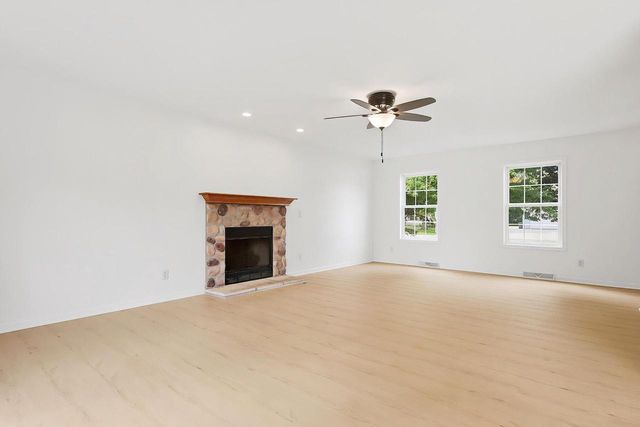 4025 Stormy DRIVE, Kansasville, WI 53139