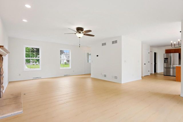 4025 Stormy DRIVE, Kansasville, WI 53139