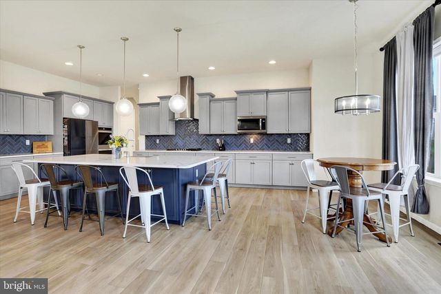 58 SILVER CIRCLE, Mechanicsburg, PA 17050
