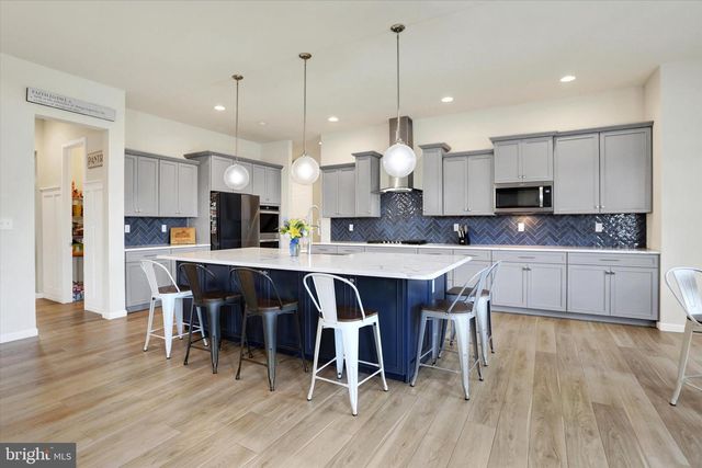 58 SILVER CIRCLE, Mechanicsburg, PA 17050