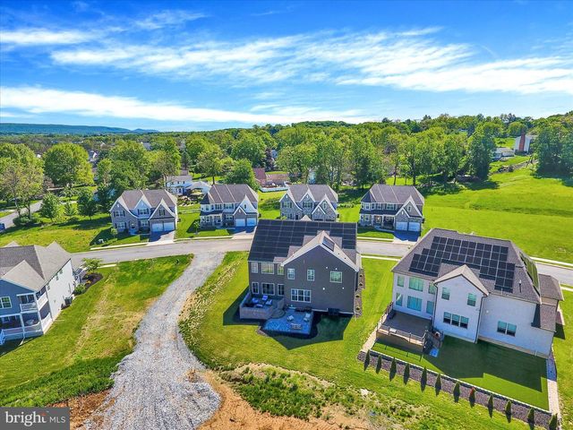 58 SILVER CIRCLE, Mechanicsburg, PA 17050