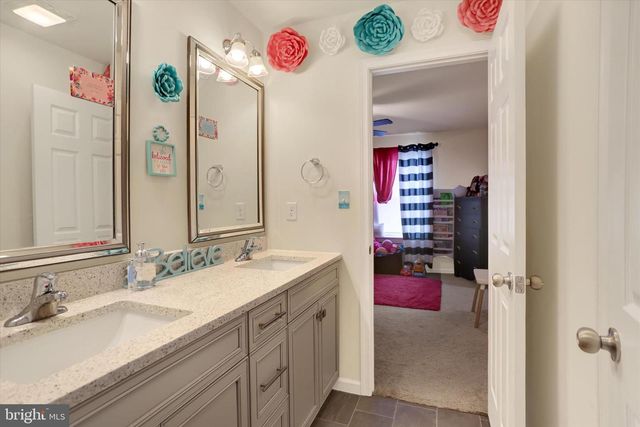 58 SILVER CIRCLE, Mechanicsburg, PA 17050