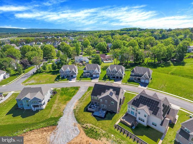 58 SILVER CIRCLE, Mechanicsburg, PA 17050