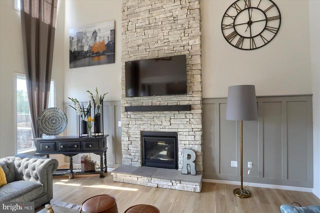 58 SILVER CIRCLE, Mechanicsburg, PA 17050