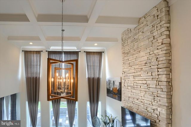 58 SILVER CIRCLE, Mechanicsburg, PA 17050