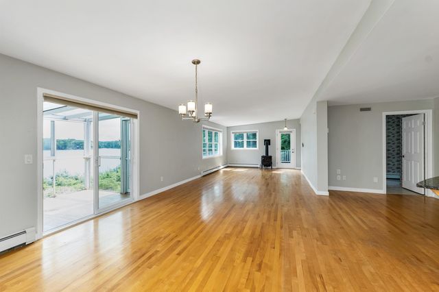 105 Waukewan Street, Meredith, NH 03253