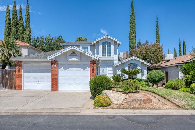 1276 E Bedford Avenue, Fresno, CA 93720