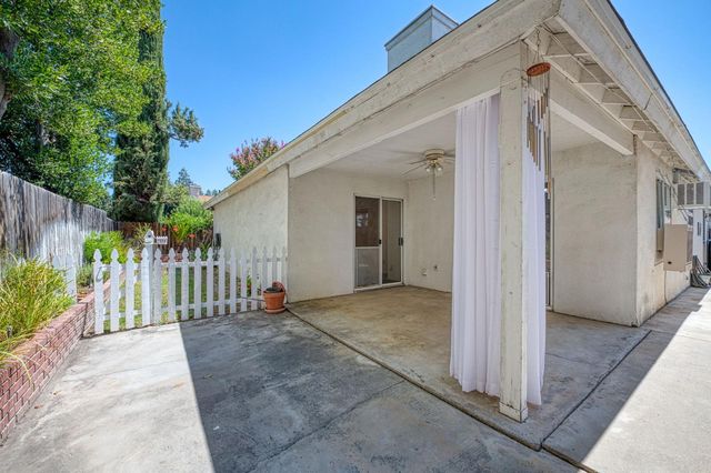 1276 E Bedford Avenue, Fresno, CA 93720