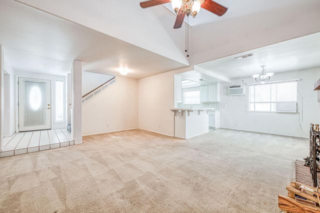 1276 E Bedford Avenue, Fresno, CA 93720