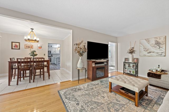 124 Ashley Lane 12-4, Middleboro, MA 02346