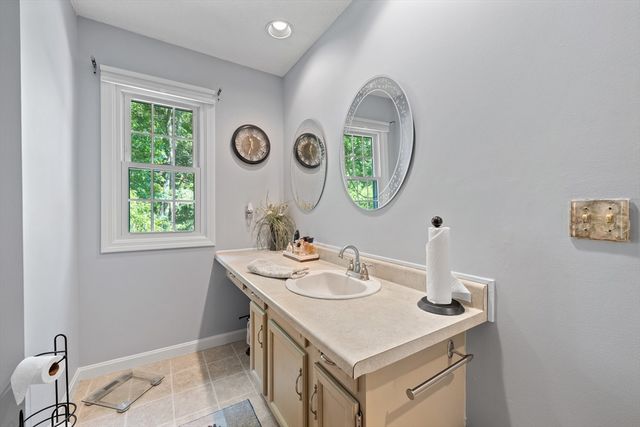 124 Ashley Lane 12-4, Middleboro, MA 02346