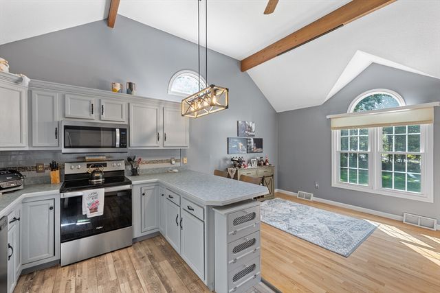 124 Ashley Lane 12-4, Middleboro, MA 02346