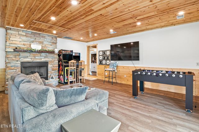 3135 Laurelwood Lane, Sevierville, TN 37862