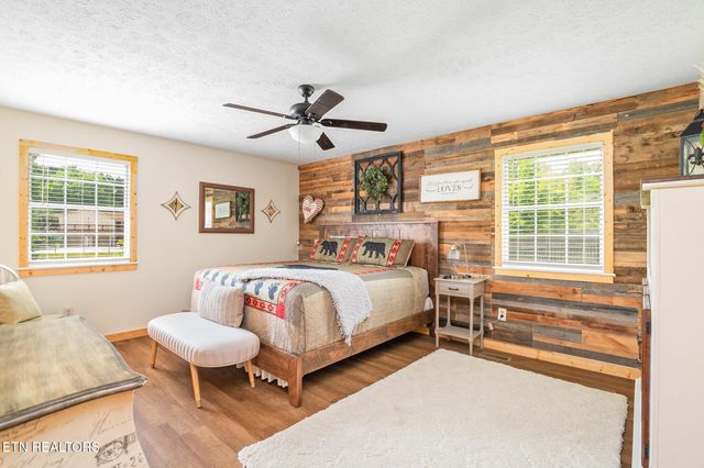 3135 Laurelwood Lane, Sevierville, TN 37862