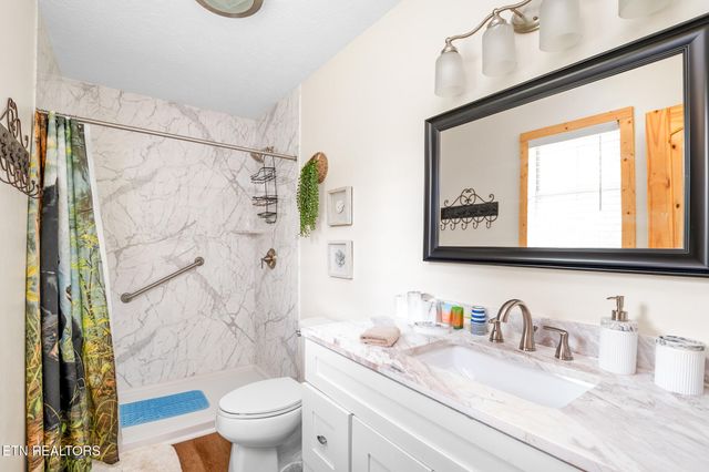 3135 Laurelwood Lane, Sevierville, TN 37862