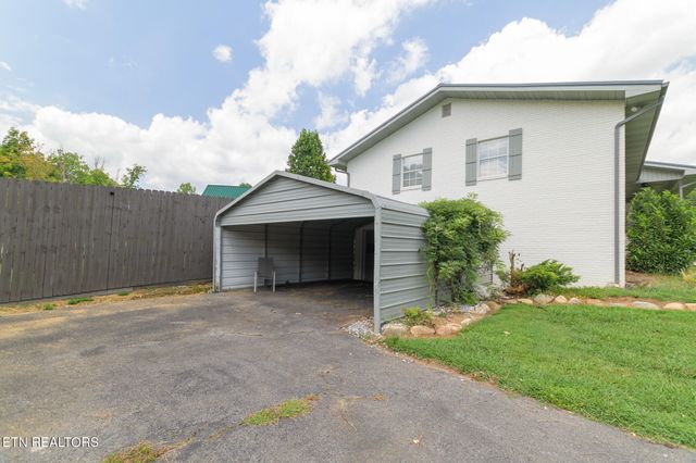 3135 Laurelwood Lane, Sevierville, TN 37862