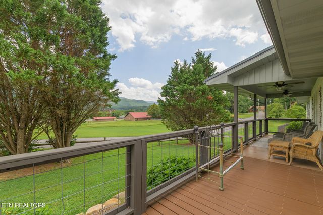 3135 Laurelwood Lane, Sevierville, TN 37862