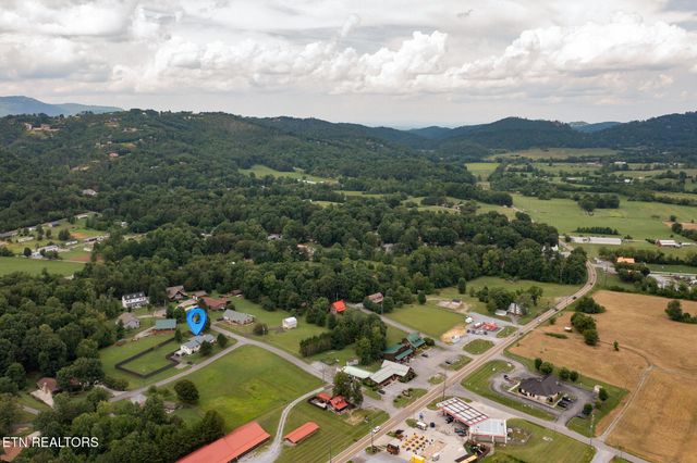 3135 Laurelwood Lane, Sevierville, TN 37862