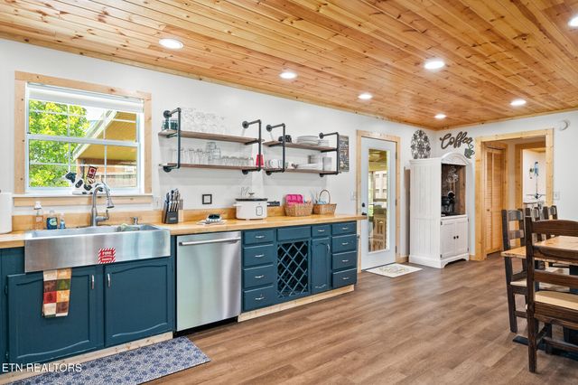 3135 Laurelwood Lane, Sevierville, TN 37862