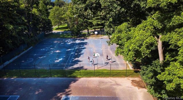 24 Milford Lane, Suffern, NY 10901