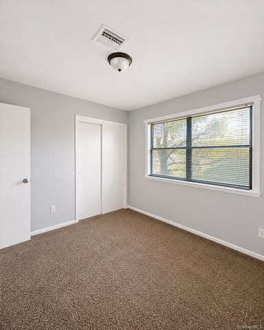 24 Milford Lane, Suffern, NY 10901