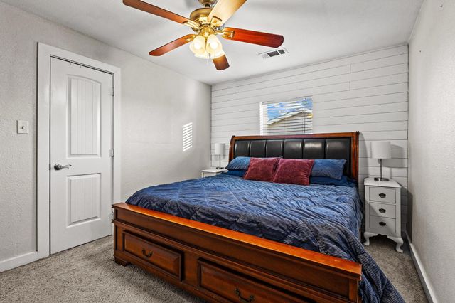 115 D Street, Whitesboro, TX 76273