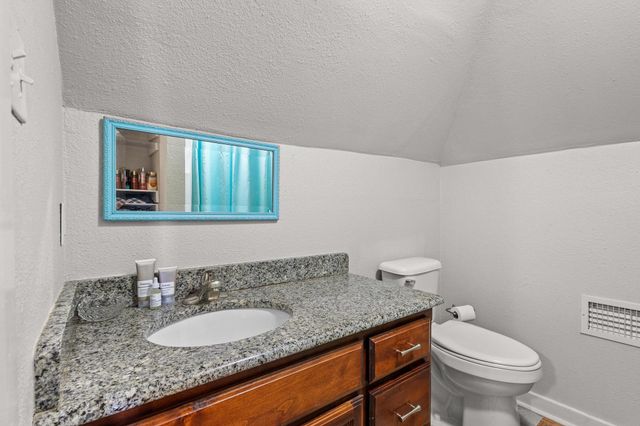 115 D Street, Whitesboro, TX 76273