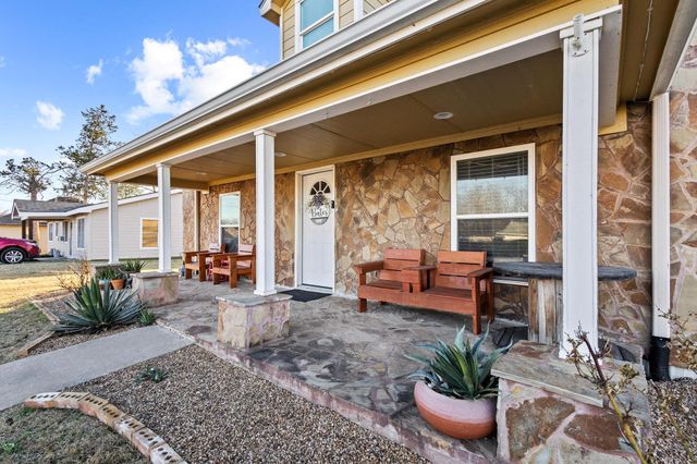 115 D Street, Whitesboro, TX 76273