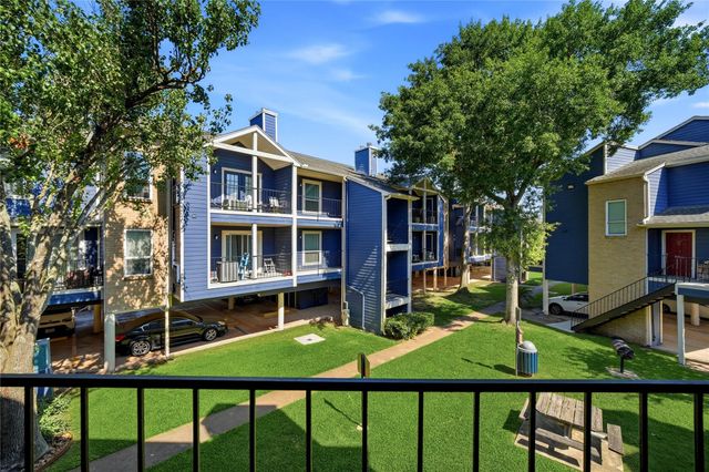 18511 Egret Bay Boulevard 609, Webster, TX 77058