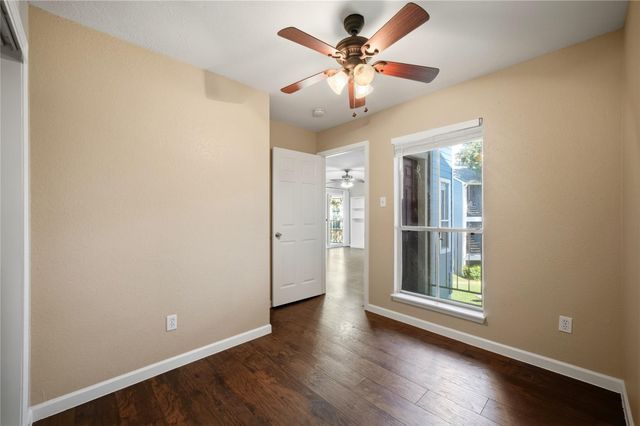 18511 Egret Bay Boulevard 609, Webster, TX 77058