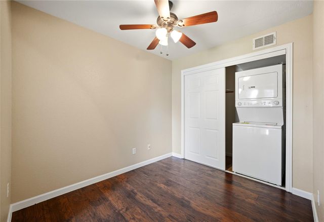 18511 Egret Bay Boulevard 609, Webster, TX 77058