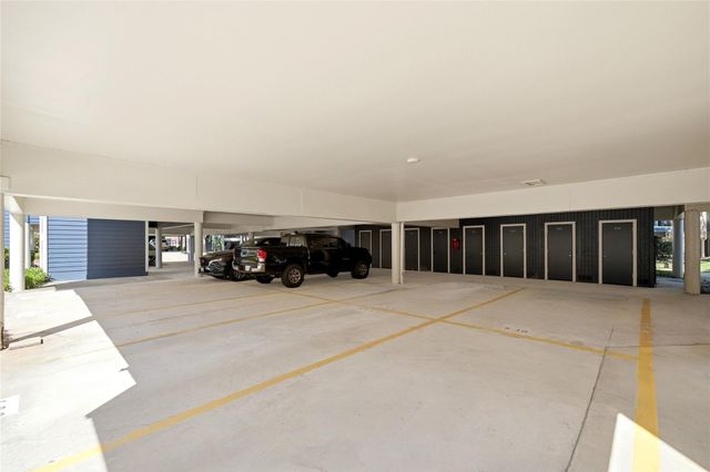 18511 Egret Bay Boulevard 609, Webster, TX 77058
