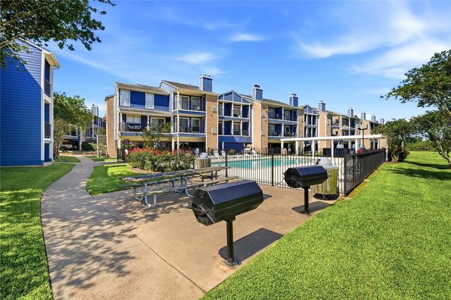 18511 Egret Bay Boulevard 609, Webster, TX 77058